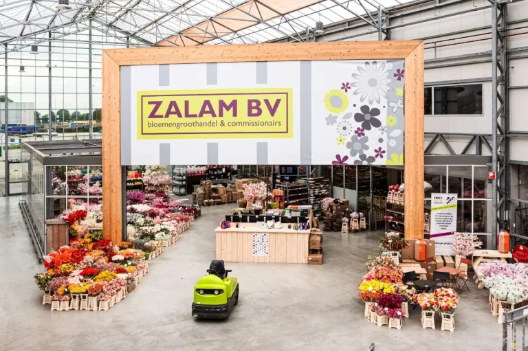 Ingang Zalam bloemengroothandel in Ede Nederland met FirstfloorDeco